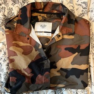 Herschel Supply | Large Coach Camo Jacket